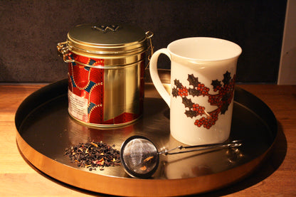 Kaffemugg Rönnbär Porslin Motiv 30cl, miljöbild med bricka & te
