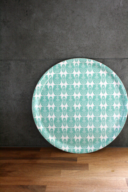 Serveringsbricka Rytm Björkfanér Turkos 31cm-turkos-nordisk-design, miljöbild