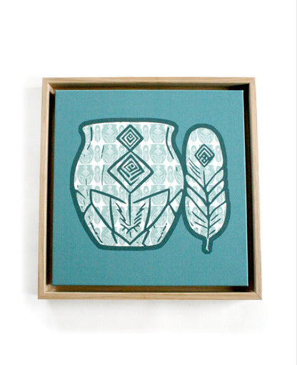 Rytm Canvas Tavla Nordisk med Ekram 30×30 - stiliserade kärl och fjäder i turkos och skogsgrön, inramad modernt print